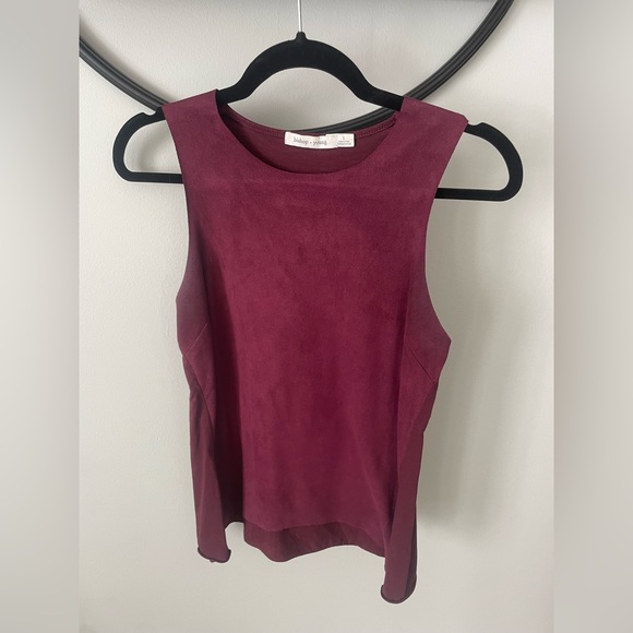 Burgundy tank top - Picture 1 of 4